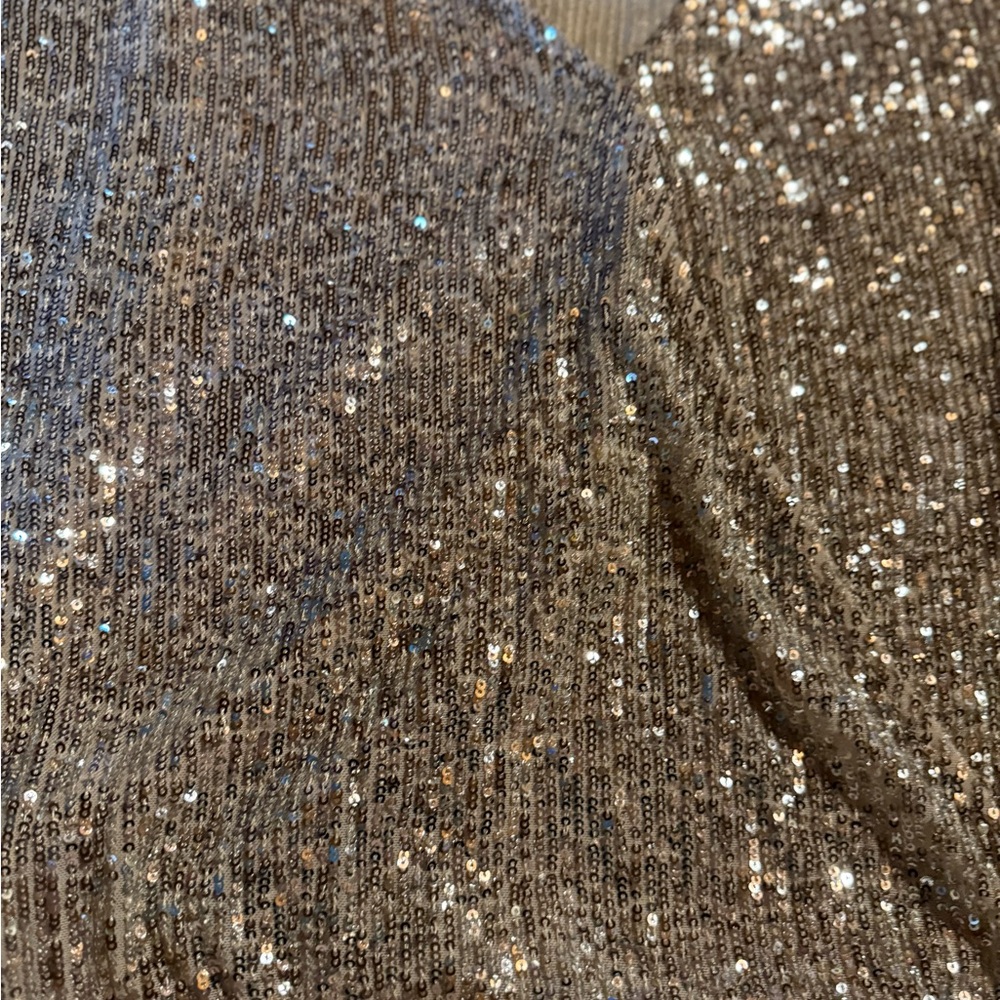 Maurices Sequin V-Neck Cami Top - Silver NWOT - Picture 2 of 3